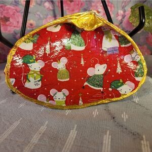DECOUPAGE CLAM SHELL DECOUPAGE CHRISTMAS MICE ON A CLAM SHELL TRINKET DISH